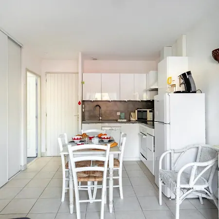 펜션 Coquette Maison Avec Piscine Partagee 르보아플라주앙르